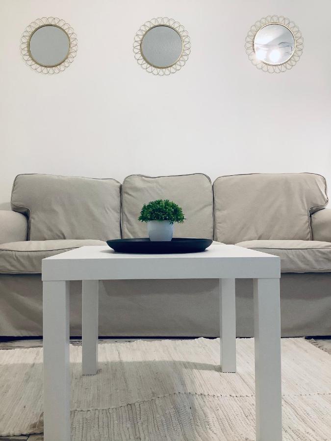 Cosy&White Apartment In Daugavpils Exteriör bild